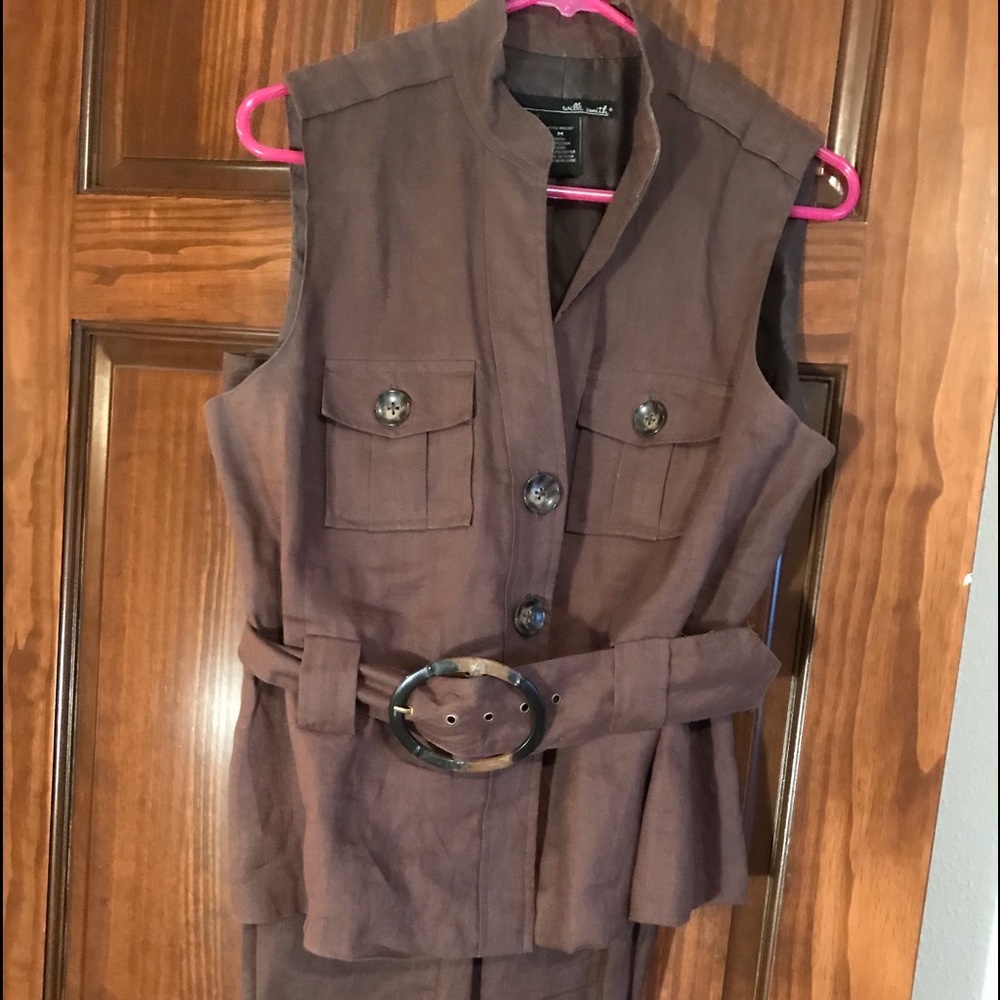 Pant suit